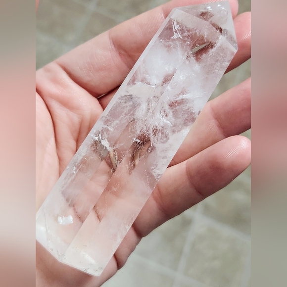 Stunning High-quality Phantom Clear Quartz Crystal Tower Point - Picture 5 of 9